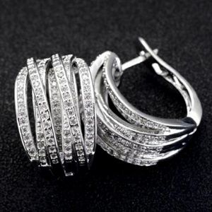 ✨ 2/$18 🎉 HOST PICK 🎉 Silver Tone Mini Stud Hoops